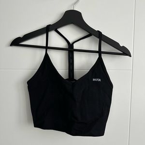 white fox black tank